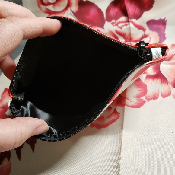 Bobbi Brown Cosmetic Bag - Picture 5 of 6